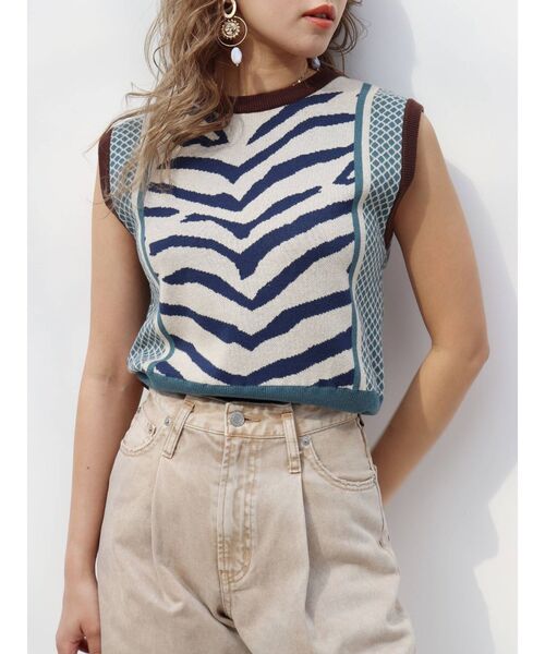 EVRIS（エヴリス）の「パターンミックスジャガードニットベスト（ニット/セーター・レディース・オレンジ/ブルー・FREE）」の12枚目の写真