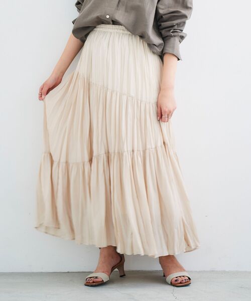 le.coeur blanc（ルクールブラン）の「プリーツティアードロングスカート（スカート・レディース・グリーン/ブラック/アイボリー・38）」の8枚目の写真
