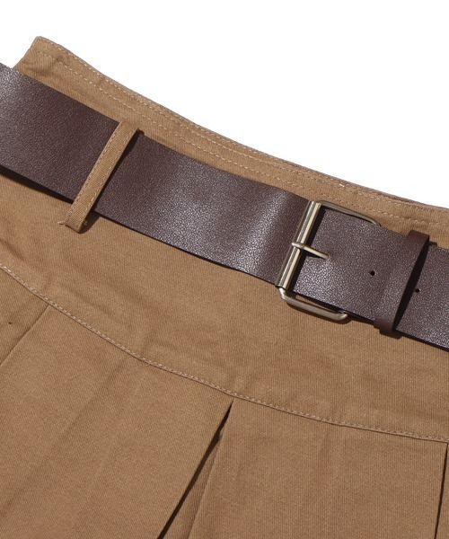 atmos pink（アトモスピンク）の「atmos pink ベルト付き プリーツミニスカート（スカート・レディース・ブラック/ブラウン・S/M）」の10枚目の写真