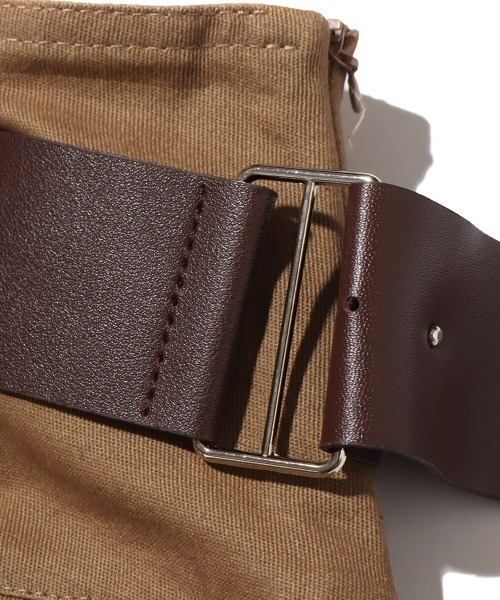 atmos pink（アトモスピンク）の「atmos pink ベルト付き プリーツミニスカート（スカート・レディース・ブラック/ブラウン・S/M）」の11枚目の写真