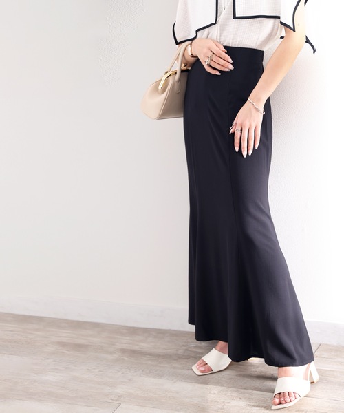 classicalelf（クラシカルエルフ）の「てろんな華奢感。マルチドット&無地パネルセミフレアスカート（スカート・レディース・ブラック/ブラック系その他・MEDIUM/X-LARGE）」の6枚目の写真