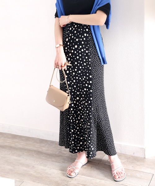 classicalelf（クラシカルエルフ）の「てろんな華奢感。マルチドット&無地パネルセミフレアスカート（スカート・レディース・ブラック/ブラック系その他・MEDIUM/X-LARGE）」の11枚目の写真