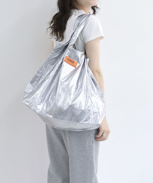 UNIVERSAL OVERALL（ユニバーサルオーバーオール）の「【UNIVERSAL OVERALL/ユニバーサルオーバーオール】ポケッタブル メタルトートバッグ（トートバッグ・レディース・ブラック/シルバー/ゴールド・FREE）」の17枚目の写真