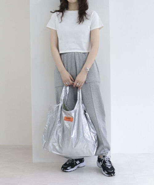 UNIVERSAL OVERALL（ユニバーサルオーバーオール）の「【UNIVERSAL OVERALL/ユニバーサルオーバーオール】ポケッタブル メタルトートバッグ（トートバッグ・レディース・ブラック/シルバー/ゴールド・FREE）」の8枚目の写真