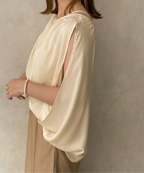 apres jour clair（アプレジュールクレア）の「【apres jour clair】スリットデザインブラウス【ZOZOTOWN限定アイテム】（シャツ/ブラウス・レディース・ベージュ/アイボリー・X-LARGE/フリー）」の9枚目の写真