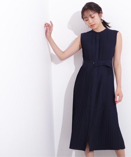 ナチュラルビューティーベーシック バックルベルトプリーツワンピース NATURAL BEAUTY BASIC（ナチュラルビューティーベーシック）の