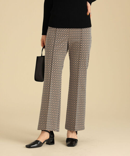 Ray BEAMS（レイビームス）の「Ray BEAMS / カット ジャカード フレア パンツ（その他パンツ・レディース・ベージュ/グリーン・0/1）」の9枚目の写真