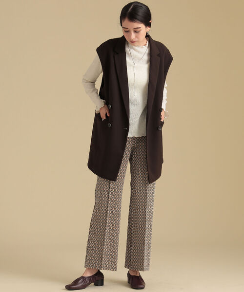 Ray BEAMS（レイビームス）の「Ray BEAMS / カット ジャカード フレア パンツ（その他パンツ・レディース・ベージュ/グリーン・0/1）」の20枚目の写真