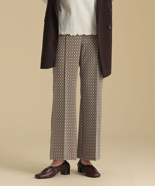 Ray BEAMS（レイビームス）の「Ray BEAMS / カット ジャカード フレア パンツ（その他パンツ・レディース・ベージュ/グリーン・0/1）」の19枚目の写真