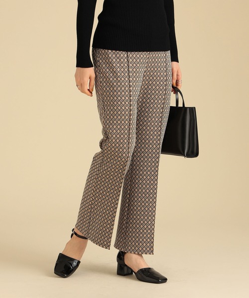 Ray BEAMS（レイビームス）の「Ray BEAMS / カット ジャカード フレア パンツ（その他パンツ・レディース・ベージュ/グリーン・0/1）」の4枚目の写真