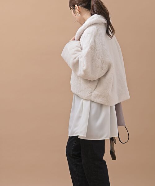 rps(アールピーエス)の「フェイクファーショールカラーショートジャケット(その他アウター・レディース・ブラック/アイボリー/モカ/グレイッシュベージュ・M/フリー)」の6枚目の写真