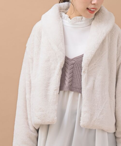 rps(アールピーエス)の「フェイクファーショールカラーショートジャケット(その他アウター・レディース・ブラック/アイボリー/モカ/グレイッシュベージュ・M/フリー)」の9枚目の写真