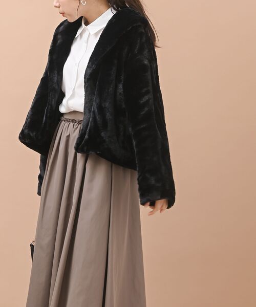 rps(アールピーエス)の「フェイクファーショールカラーショートジャケット(その他アウター・レディース・ブラック/アイボリー/モカ/グレイッシュベージュ・M/フリー)」の14枚目の写真