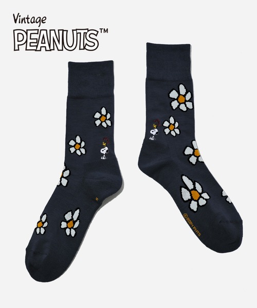 CHICSTOCKS（シックストックス）の「SNOOPY×CHICSTOCKS［フラワー］（ソックス/靴下・レディース・アイボリー/ライトブルー/ネイビー/グレイッシュベージュ/ライトグリーン・SMALL/MEDIUM/LARGE）」の5枚目の写真