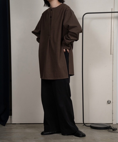 lawgy（ラウジー）の「soft touch stripe tops（シャツ/ブラウス・レディース・ブラウン/ベージュ・FREE）」の6枚目の写真