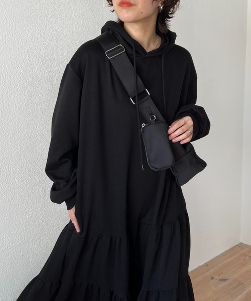 wee9s（ウィークス）の「OBENTOU BAG / ミニポーチ付きスクエアバッグ（ショルダーバッグ・レディース・ブラック/レッド・FREE）」の18枚目の写真