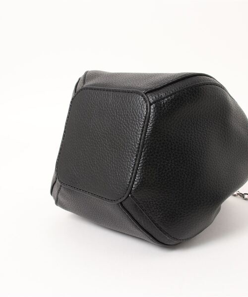 Vivienne Westwood(ヴィヴィアンウエストウッド)の「43020016-S000D-PFSMALL BUCKET BAG(ショルダーバッグ・レディース・ベージュ/ブラック・FREE)」の4枚目の写真