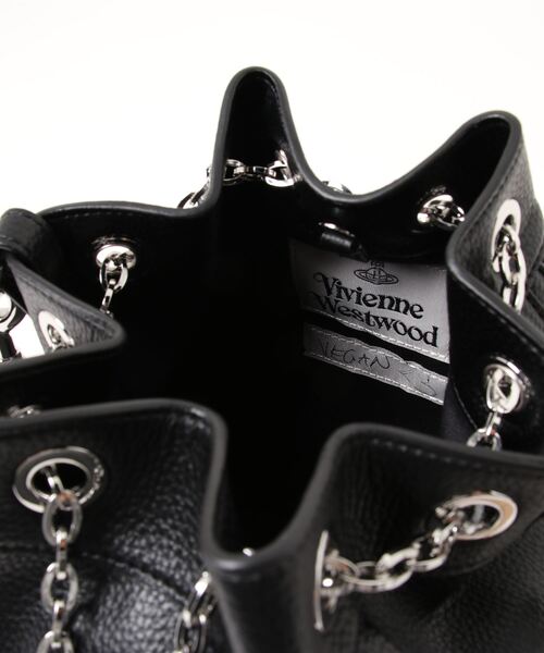 Vivienne Westwood(ヴィヴィアンウエストウッド)の「43020016-S000D-PFSMALL BUCKET BAG(ショルダーバッグ・レディース・ベージュ/ブラック・FREE)」の5枚目の写真