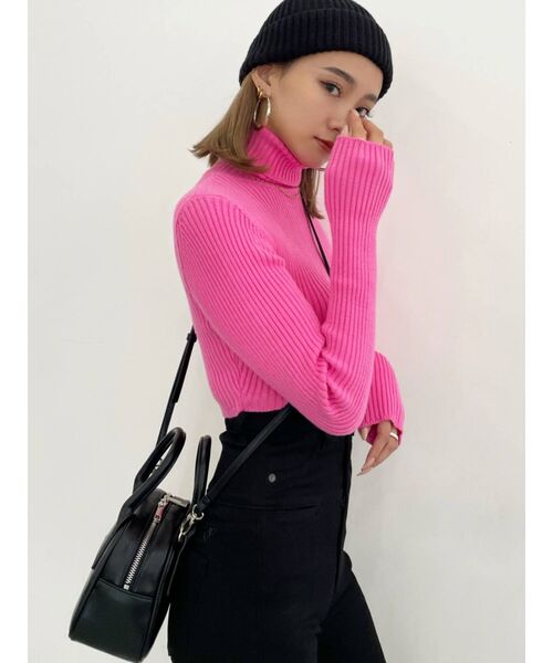 EMODA(エモダ)の「ハイネッククロップニット(ニット/セーター・レディース・ホワイト/ブラック/ピンク/ベージュ/ブルー・FREE)」の7枚目の写真