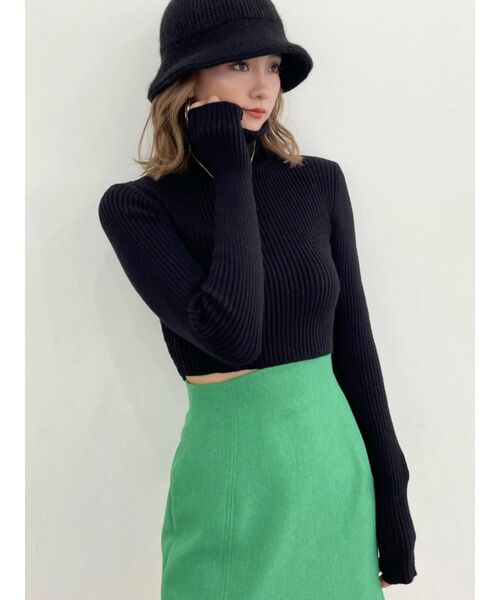 EMODA(エモダ)の「ハイネッククロップニット(ニット/セーター・レディース・ホワイト/ブラック/ピンク/ベージュ/ブルー・FREE)」の16枚目の写真