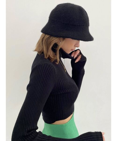 EMODA(エモダ)の「ハイネッククロップニット(ニット/セーター・レディース・ホワイト/ブラック/ピンク/ベージュ/ブルー・FREE)」の17枚目の写真