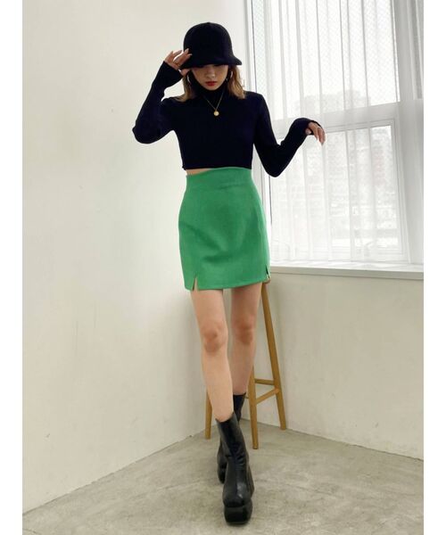 EMODA(エモダ)の「ハイネッククロップニット(ニット/セーター・レディース・ホワイト/ブラック/ピンク/ベージュ/ブルー・FREE)」の18枚目の写真