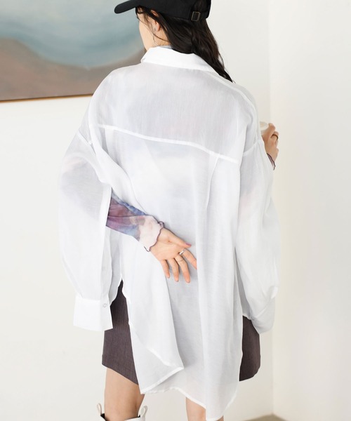 GeeRA（ジーラ）の「2WAYスリットスリーブシアーシャツ（シャツ/ブラウス・レディース・オフホワイト/ピンク/サンドグレー・LARGE/MEDIUM）」の4枚目の写真