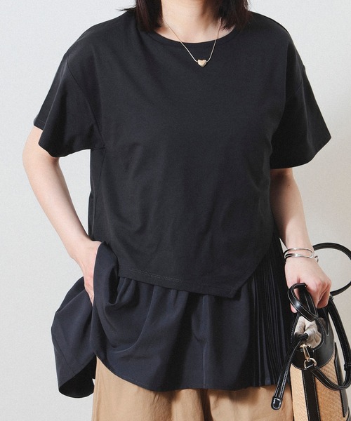 BEAMS HEART(ビームスハート)の「BEAMS HEART / アシンメトリープリーツ 異素材プルオーバー(Tシャツ/カットソー・レディース・オフホワイト/カーキ/クリアブラック・FREE)」の14枚目の写真