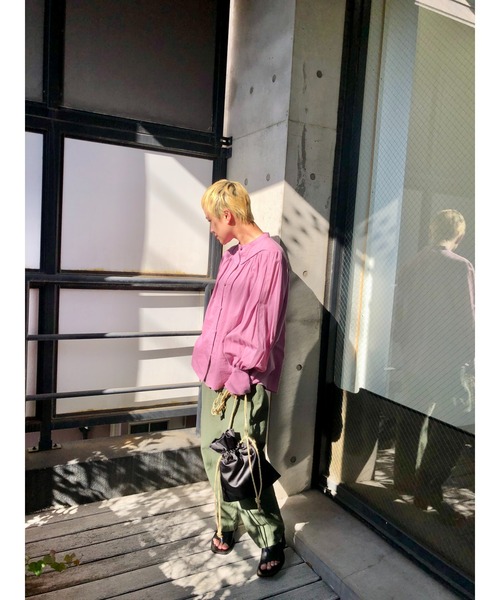 BLACK BY MOUSSY(ブラックバイマウジー)の「balloon sleeve blouse(バルーンスリーブブラウス)(シャツ/ブラウス・レディース・ネイビー/ピンク/オフホワイト・FREE)」の9枚目の写真