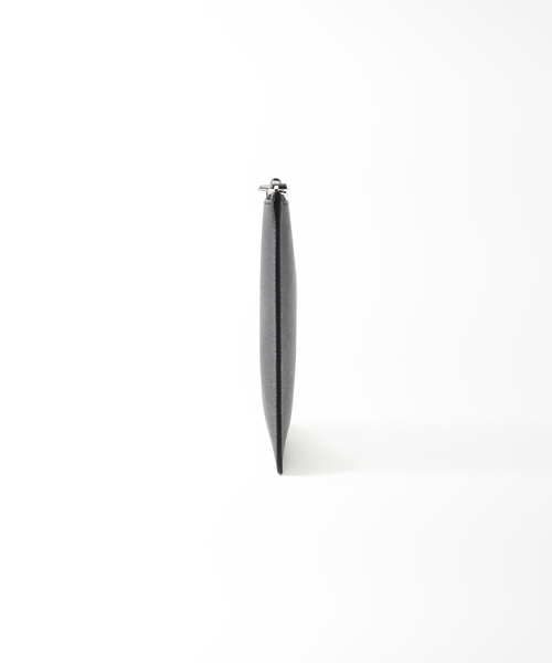 Maison Margiela(メゾンマルジェラ)の「【MAISON MARGIELA / メゾン マルジェラ】POUCH SMALL P4745(クラッチバッグ・メンズ・ブラック・FREE)」の3枚目の写真