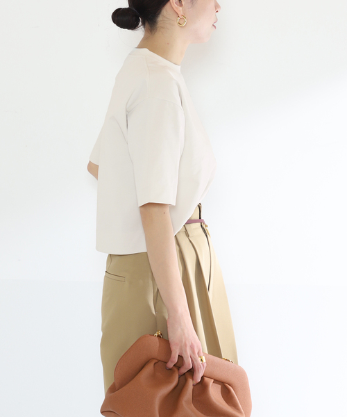 SLOANE(スローン)の「【SLOANE/スローン】別注 クロップドTシャツ(Tシャツ/カットソー・レディース・ベージュ系その他/ブラック・FREE)」の17枚目の写真