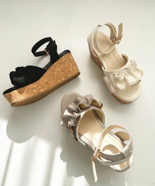 MAJESTIC LEGON(マジェスティックレゴン)の「フカフカフリルサンダル(サンダル・レディース・アイボリー/ブラック/グレイッシュベージュ・MEDIUM/LARGE/SMALL/X-LARGE)」の19枚目の写真