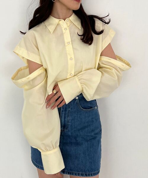 MAJESTIC LEGON（マジェスティックレゴン）の「パールボタン肩あき2wayシャツ（シャツ/ブラウス・レディース・ネイビー/ピンク/イエロー/オフホワイト/ブルー系その他2・MEDIUM）」の4枚目の写真