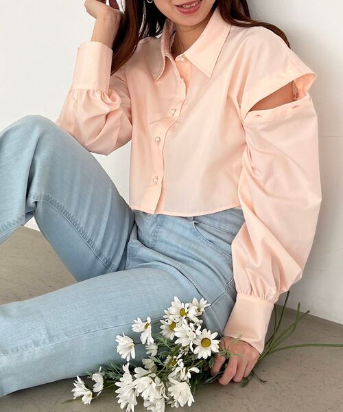 MAJESTIC LEGON（マジェスティックレゴン）の「パールボタン肩あき2wayシャツ（シャツ/ブラウス・レディース・ネイビー/ピンク/イエロー/オフホワイト/ブルー系その他2・MEDIUM）」の7枚目の写真