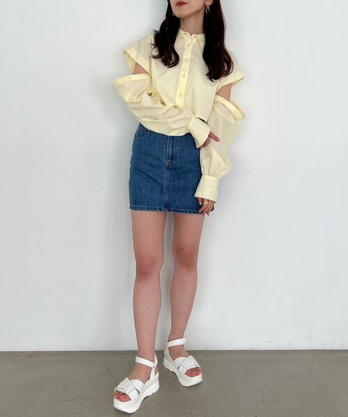 MAJESTIC LEGON（マジェスティックレゴン）の「パールボタン肩あき2wayシャツ（シャツ/ブラウス・レディース・ネイビー/ピンク/イエロー/オフホワイト/ブルー系その他2・MEDIUM）」の9枚目の写真