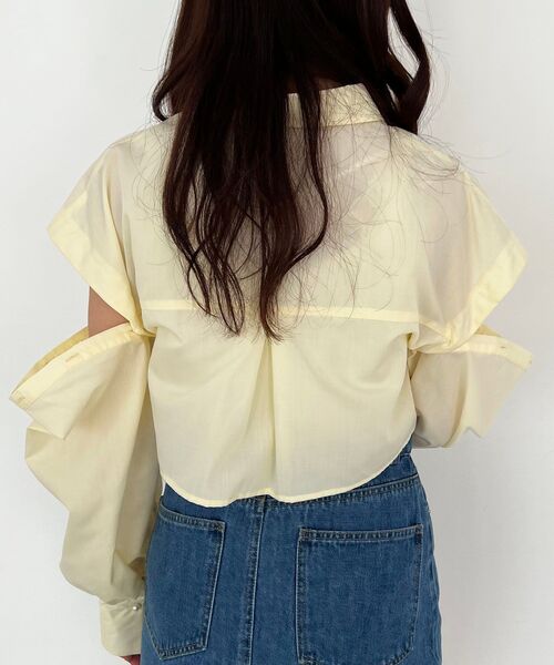 MAJESTIC LEGON（マジェスティックレゴン）の「パールボタン肩あき2wayシャツ（シャツ/ブラウス・レディース・ネイビー/ピンク/イエロー/オフホワイト/ブルー系その他2・MEDIUM）」の16枚目の写真