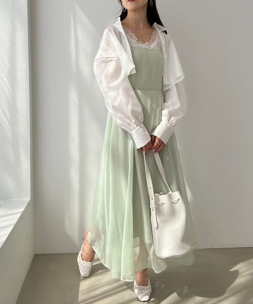 MAJESTIC LEGON（マジェスティックレゴン）の「パールボタン肩あき2wayシャツ（シャツ/ブラウス・レディース・ネイビー/ピンク/イエロー/オフホワイト/ブルー系その他2・MEDIUM）」の17枚目の写真