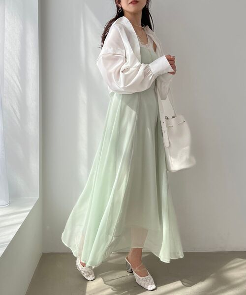 MAJESTIC LEGON（マジェスティックレゴン）の「パールボタン肩あき2wayシャツ（シャツ/ブラウス・レディース・ネイビー/ピンク/イエロー/オフホワイト/ブルー系その他2・MEDIUM）」の18枚目の写真