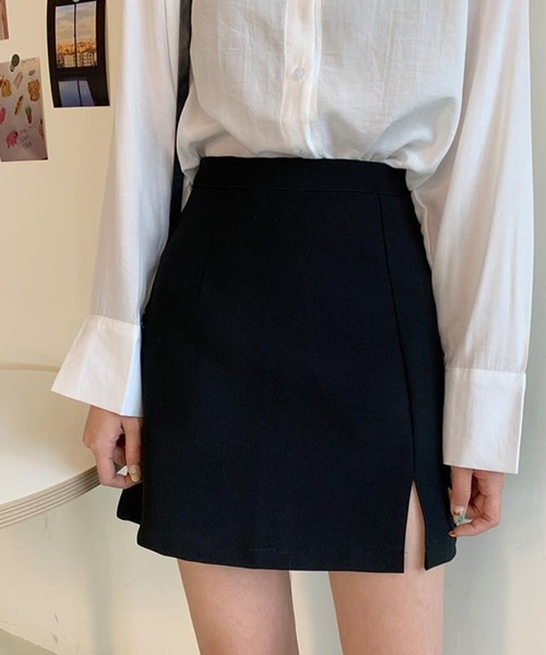 Silly(シリー)の「ハイウエストスリットミニスカート(スカート・レディース・ブラック・LARGE/MEDIUM/SMALL)」の8枚目の写真