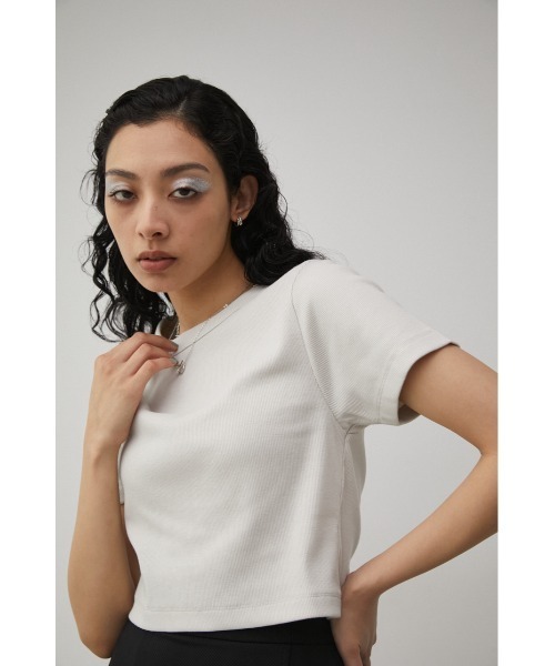 AZUL by moussy（アズールバイマウジー）の「A/B BASIC RIB CROPPED Tシャツ/アズールベーシックリブクロップドTシャツ（Tシャツ/カットソー・レディース・パープル/アイボリー/ブラック・SMALL/MEDIUM）」の6枚目の写真