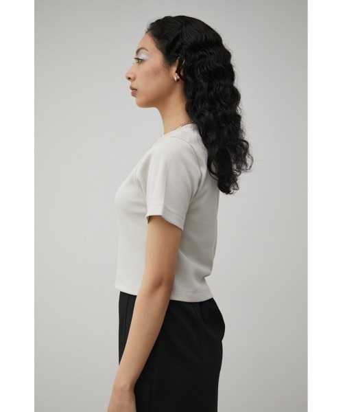 AZUL by moussy（アズールバイマウジー）の「A/B BASIC RIB CROPPED Tシャツ/アズールベーシックリブクロップドTシャツ（Tシャツ/カットソー・レディース・パープル/アイボリー/ブラック・SMALL/MEDIUM）」の9枚目の写真
