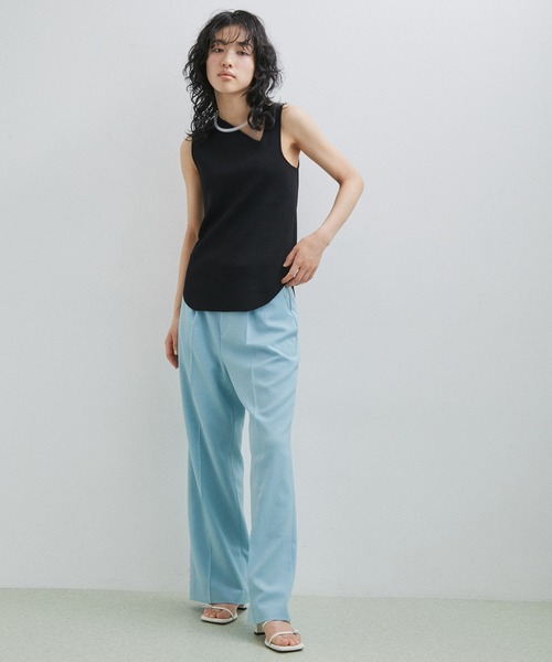 ADAM ET ROPE'（アダムエロペ）の「アシメタンクニット（タンクトップ・レディース・ブラウン/ブラック/サックスブルー・FREE）」の5枚目の写真