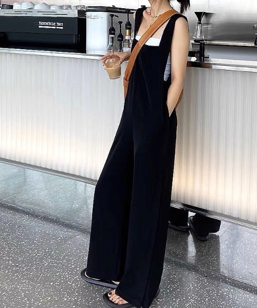 SHEENA（シーナ）の「裾スリットリラックスサロペット（サロペット/オーバーオール・レディース・ブラック・M/S）」の8枚目の写真