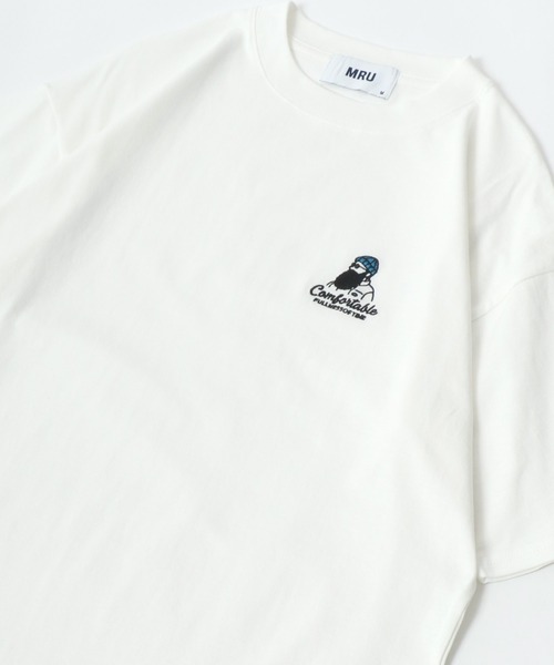 MRU(エムアールユー)の「MRU/エムアールユー 髭おじさん ワンポイント刺繍 半袖Tシャツ レディース メンズ(Tシャツ/カットソー・メンズ・モスグリーン/ホワイト/ネイビー/ブラック系その他/ブルー系その他/ホワイト系その他/グリーン系その他/ブラック/ブラック系その他2/ブルー系その他2/グリーン系その他2/ホワイト系その他2/ブラック系その他3/ホワイト系その他3・M/L/LL)」の1枚目の写真