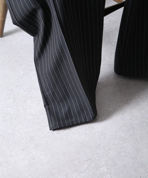 NILWAY（ニルウェイ）の「2タック ストライプ ワイド ストレート スラックス（スラックス・メンズ・ブラック/ネイビー/ブラウン/ライトグレー・SMALL/MEDIUM/LARGE）」の10枚目の写真