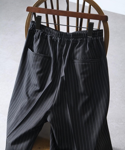 NILWAY（ニルウェイ）の「2タック ストライプ ワイド ストレート スラックス（スラックス・メンズ・ブラック/ネイビー/ブラウン/ライトグレー・SMALL/MEDIUM/LARGE）」の11枚目の写真