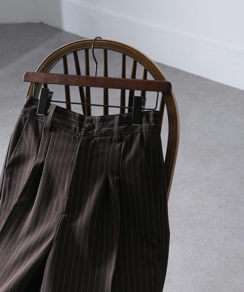 NILWAY（ニルウェイ）の「2タック ストライプ ワイド ストレート スラックス（スラックス・メンズ・ブラック/ネイビー/ブラウン/ライトグレー・SMALL/MEDIUM/LARGE）」の15枚目の写真