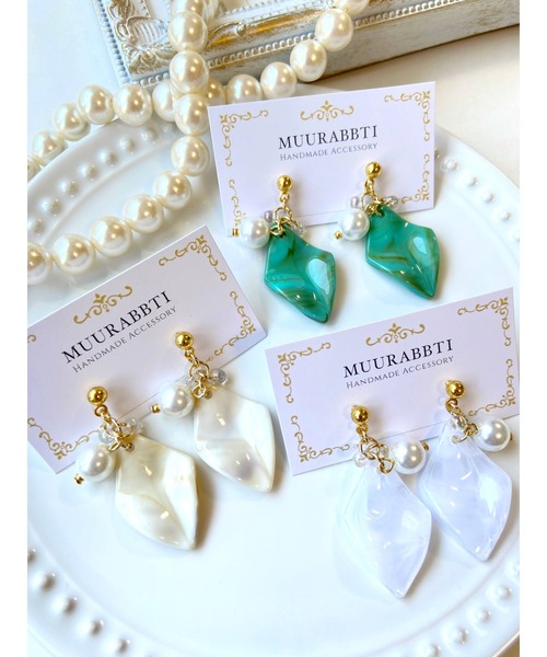 tone(トーン)の「【MUURABBTI】リーフと朝露ピアス(MA)(ピアス(両耳用)・レディース・ターコイズブルー/ブラウン系その他/ホワイト系その他・FREE)」の7枚目の写真