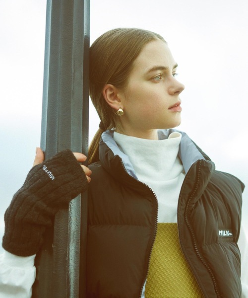 MILKFED.（ミルクフェド）の「LOGO ARM WARMER（アームカバー・レディース・オフホワイト/ライトグリーン/チャコール・ONE SIZE）」の16枚目の写真