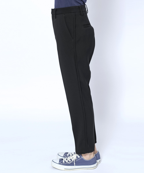 MILKFED.（ミルクフェド）の「SIDE TAPE PANT（その他パンツ・レディース・ブラック・SMALL/MEDIUM）」の2枚目の写真